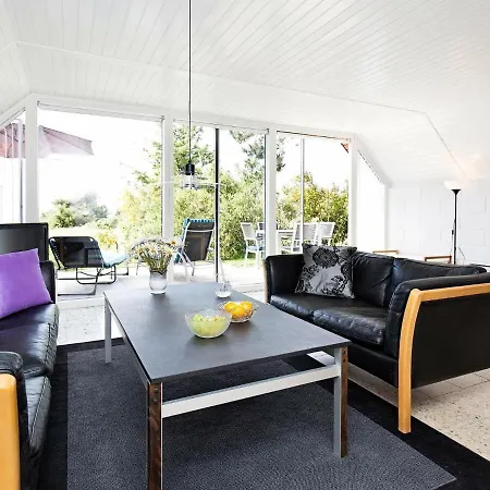 Two-bedroom In Sjællands Odde 5 * Tjørneholm